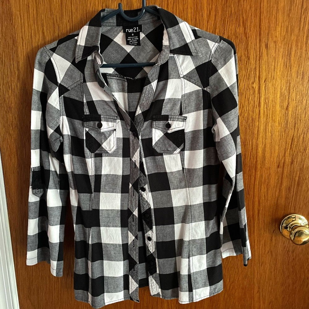 Rue21 plaid button down shirt
